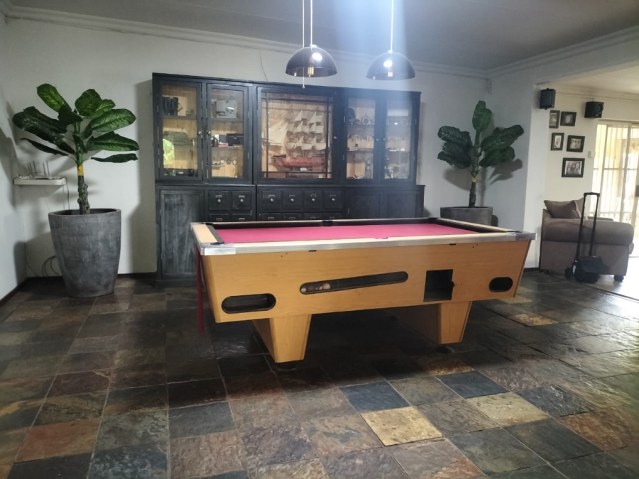 4 Bedroom Property for Sale in La Hoff North West